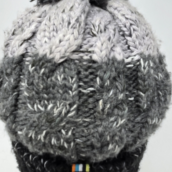 SMARTWOOL GREY BLACK OMBRE POM POM BEANIE MERINO WOOL BLEND WOMEN OS KNITWEAR - Picture 4 of 13